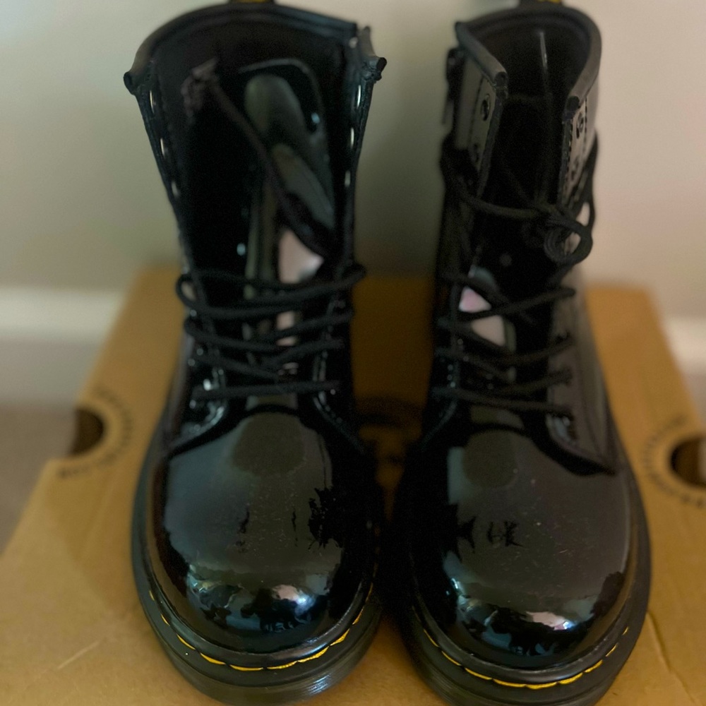 Kids Dr Martens boots!!!! Like new